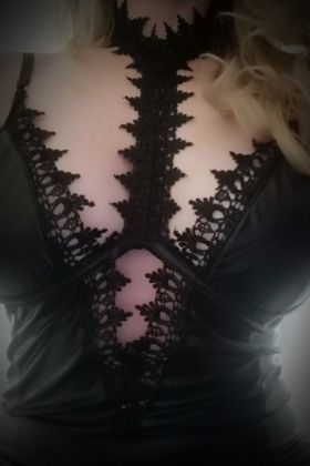 New Zealander escort Demi (Hamilton)